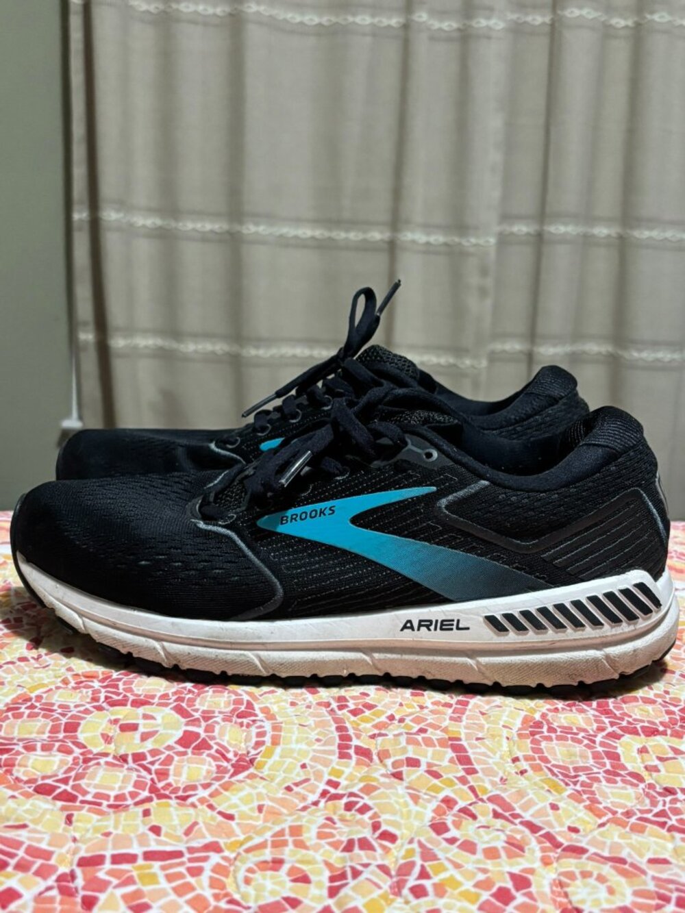 Brooks Ariel 20 Women's Stability Running Shoes Size 10.5 B Medium Black Blue